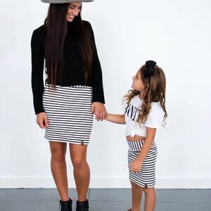 Ministreet Street wear //  Sienna Women's Pencil Skirt // White Stripe // Sz Lrg